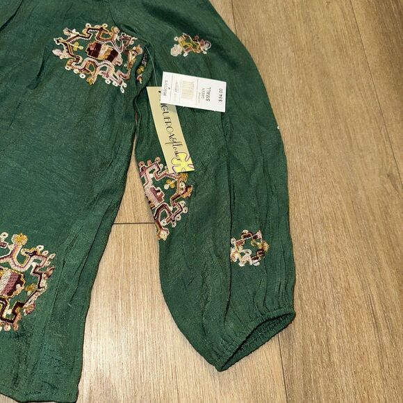 Figueroa‎ & Flowers Women's Rayon Blend Green Embroidered Blouse Small - Picture 3 of 8